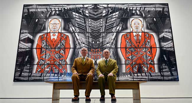  گیلبرت و جورج در گالری مکعب سفید در لندن