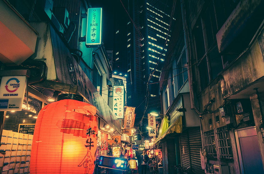 عکاسی از خیابان های توکیو در شب