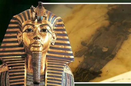 نمایش گنجینه‌ای از آثار مصر باستان